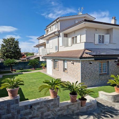 Отель Castelbarco House A Рим Экстерьер фото