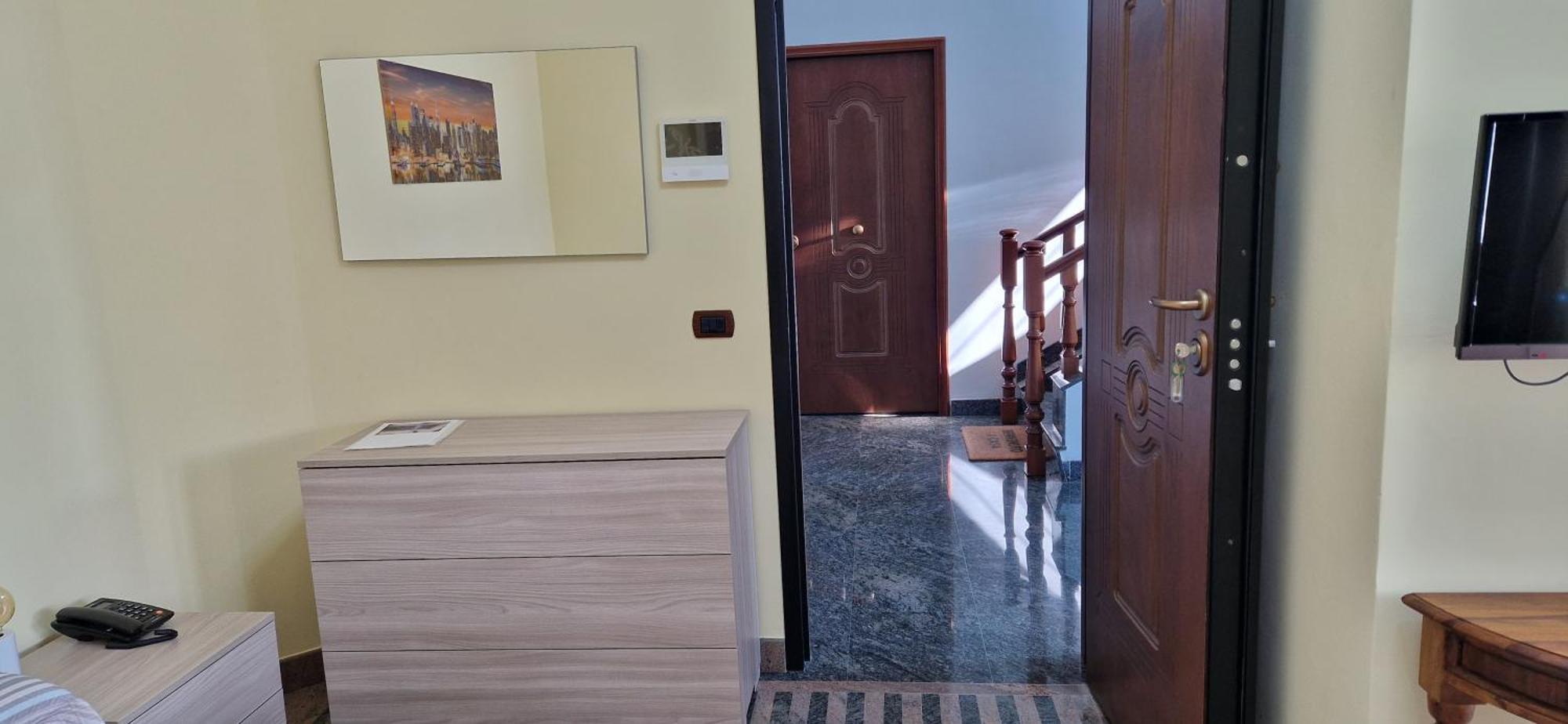 Отель Castelbarco House A Рим Экстерьер фото